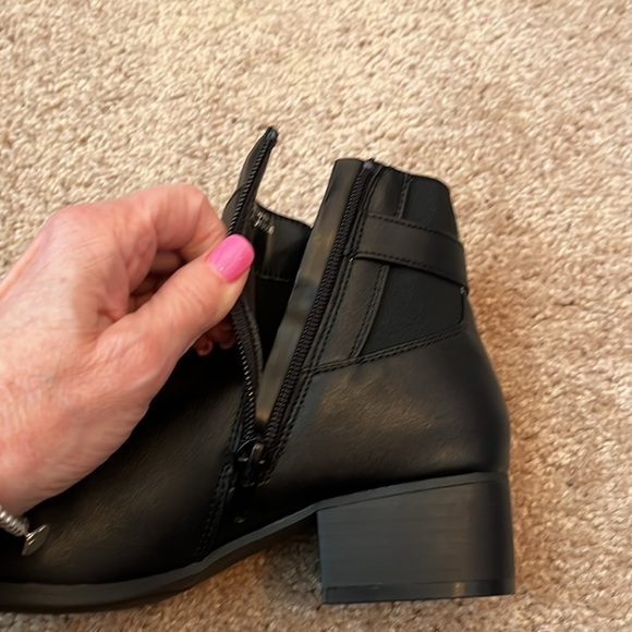 Karen Scott Booties - Picture 6 of 9